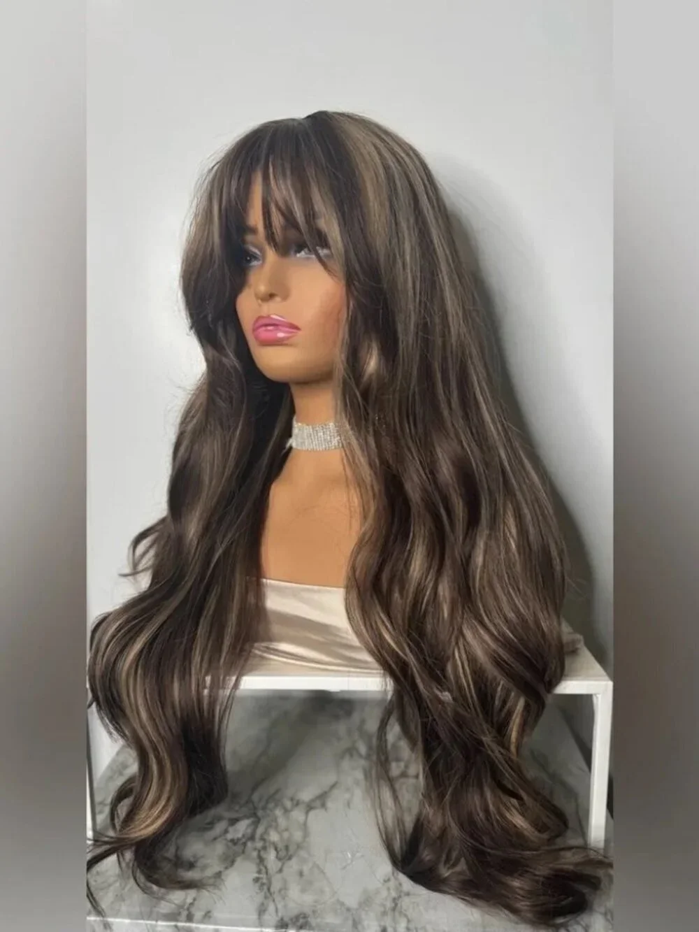 Long Brown Balayage Wig Curtain Bangs 26” Wavy Brown Highlighted Caramel Blonde